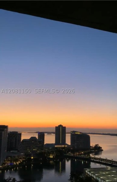 Alquiler de apartamento en 500 Brickell East Tower 3000