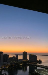 Aluguel de apartamento no 500 Brickell East Tower 3000