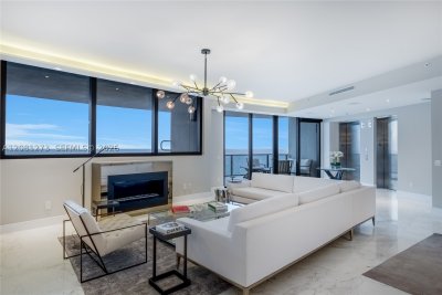 Comprar apartamento no Porsche Design Tower 1505