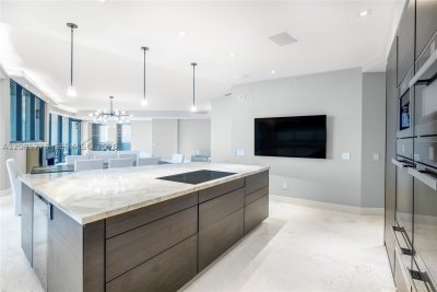 Comprar apartamento no Porsche Design Tower 1505