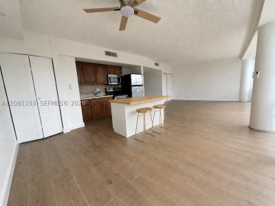 Aluguel de apartamento no King Cole 615