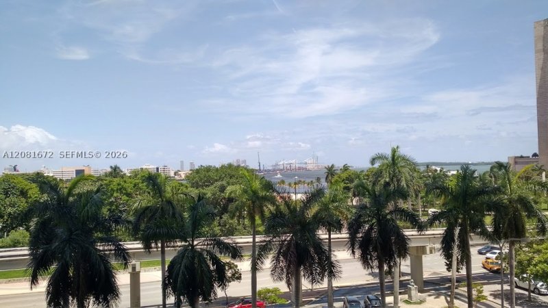 Apartment for rent at 50 Biscayne 508