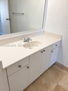 Aluguel de apartamento no The Venetia 28D