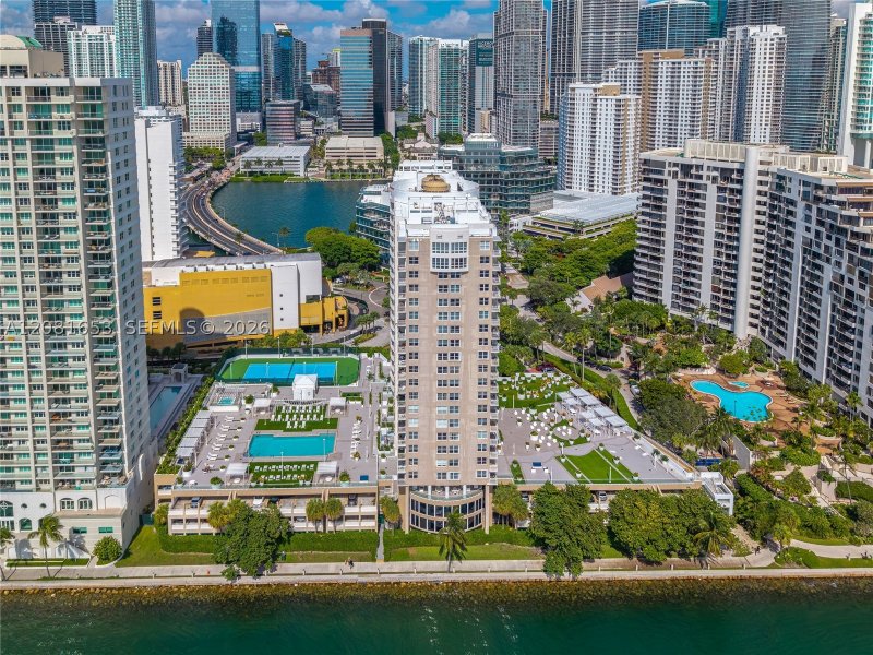Apartment for rent at Isola Brickell Key 1603