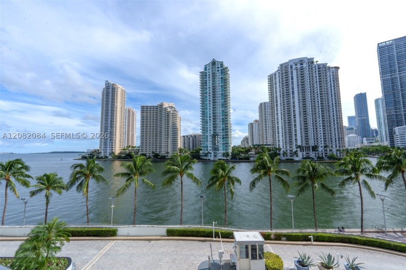 Apartment for rent at One Miami East Tower 415