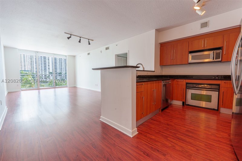 Apartment for rent at One Miami East Tower 415