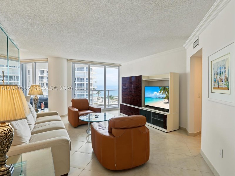 Apartment for rent at Oceania 2 825