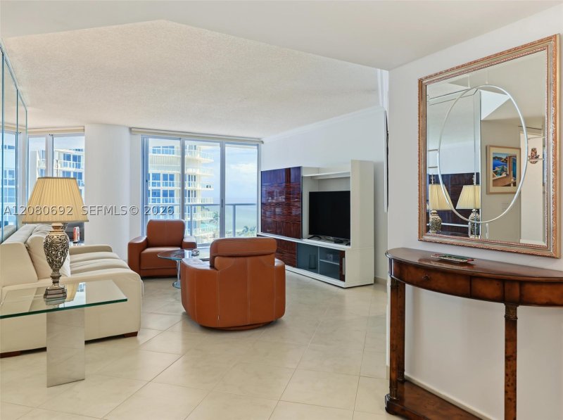 Apartment for rent at Oceania 2 825