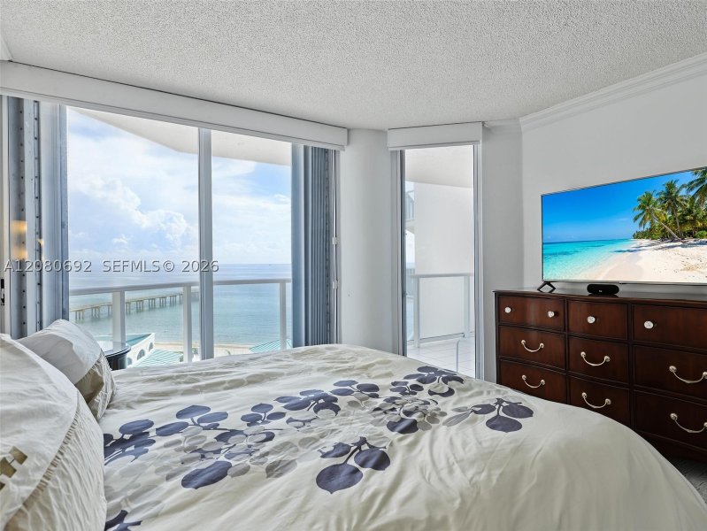 Apartment for rent at Oceania 2 825