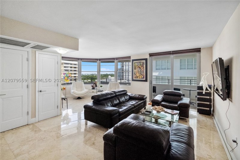 Apartment for rent at Oceanside Plaza 14B