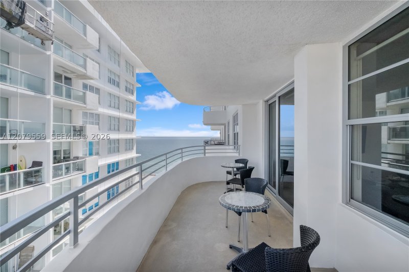Apartment for rent at Oceanside Plaza 14B