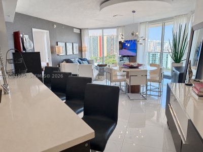 Comprar apartamento no St Tropez I II and III 1-1203