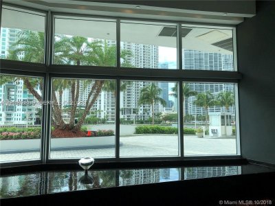 Comprar apartamento no One Miami East Tower 1923
