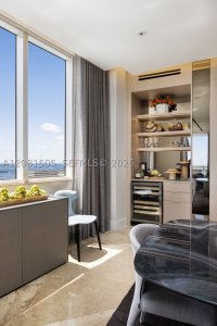 Comprar apartamento no Carbonell 3708