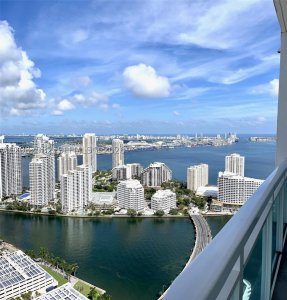 Comprar apartamento no The Plaza Tower I 4908