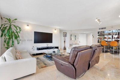 Aluguel de apartamento no Mystic Pointe 400 806