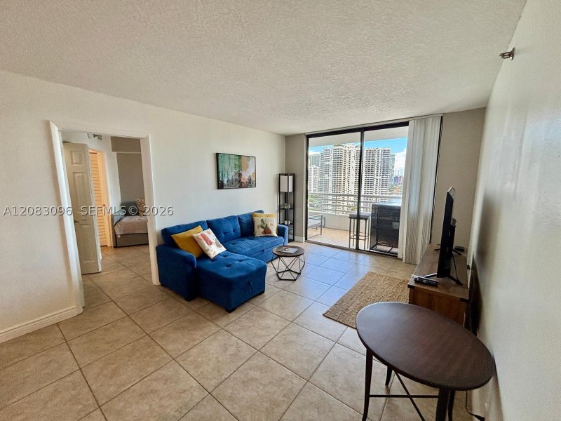 Condo for sale at Parc Central Aventura PH16
