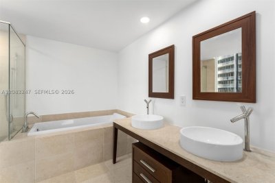 Aluguel de apartamento no Icon Brickell Tower II 1811