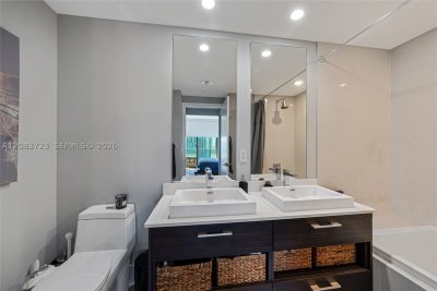 Comprar apartamento no Brickell Heights East 3405