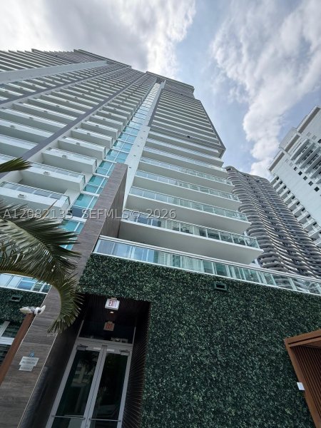 Apartment for rent at The Bond 913