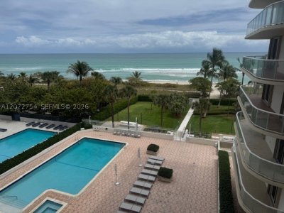 Comprar apartamento no Ocean 88 (old Champlain Towers East) 5B