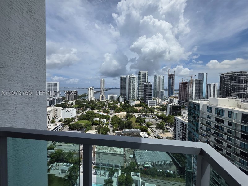 Aluguel de apartamento no Midtown Miami 4 H2702