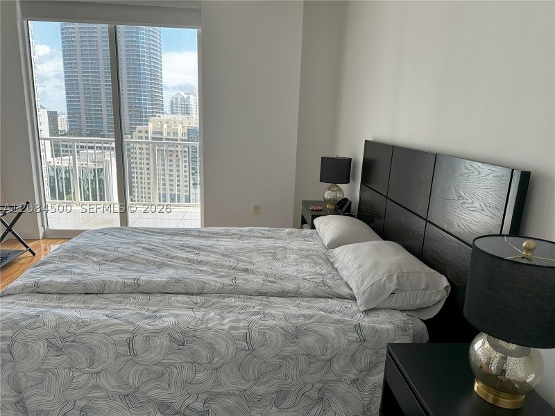 Apartment for rent at Vue at Brickell 2408