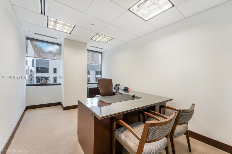 Comprar apartamento no The Club At Brickell Bay 860-A-B-C