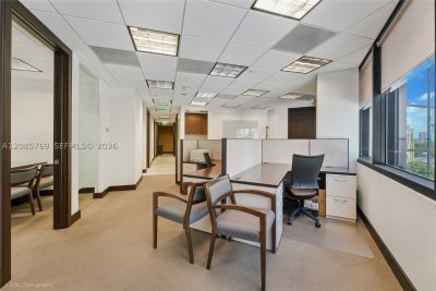 Comprar apartamento no The Club At Brickell Bay 860-A-B-C