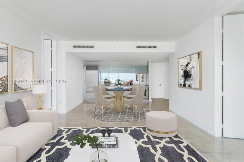Condo for sale at Ten Museum Park 1806