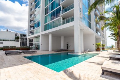 Comprar apartamento no Ten Museum Park 1806