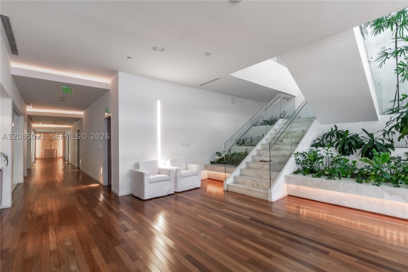 Condo for sale at Ten Museum Park 1806