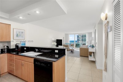 Aluguel de apartamento no The Collins Condo 1203