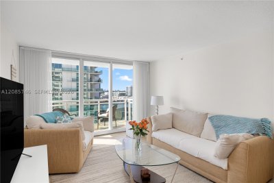 Aluguel de apartamento no The Collins Condo 1203