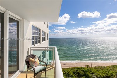Aluguel de apartamento no The Collins Condo 1203