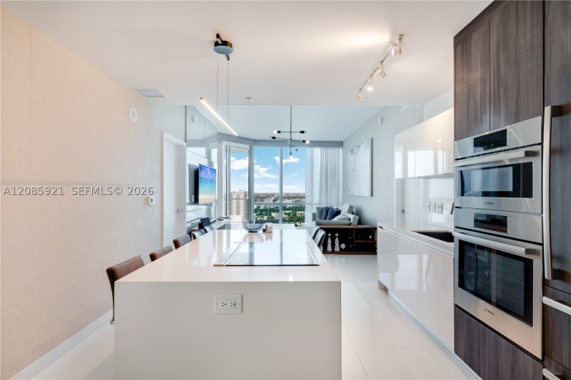 Apartment for rent at Paramount Miami WorldCenter 3408
