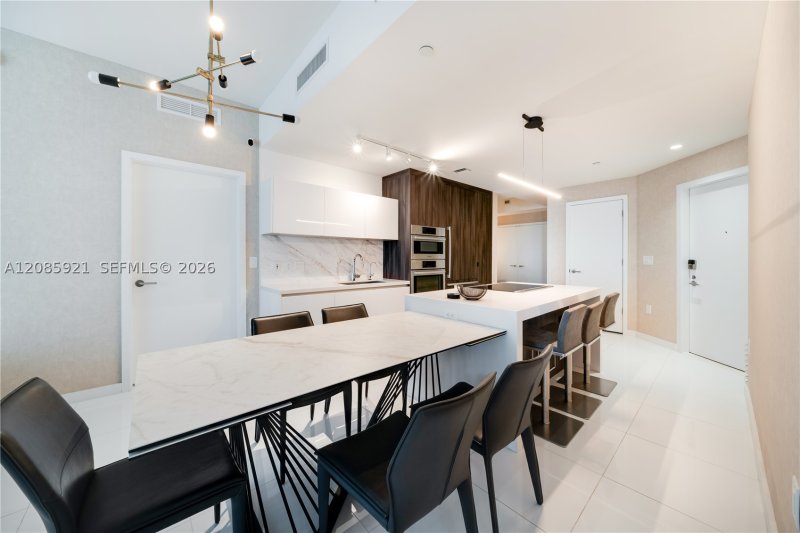 Apartment for rent at Paramount Miami WorldCenter 3408