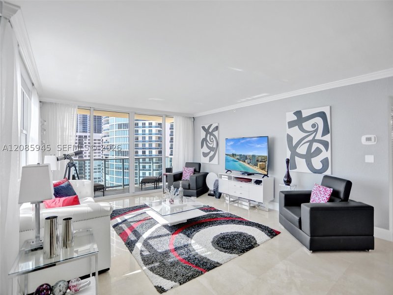 Apartment for rent at The Wave Condo 1511 (availa