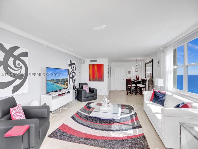 Apartment for rent at The Wave Condo 1511 (availa