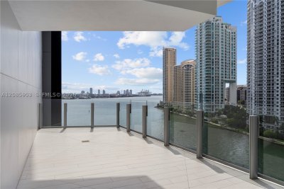 Aluguel de apartamento no Aston Martin Residences 1404W