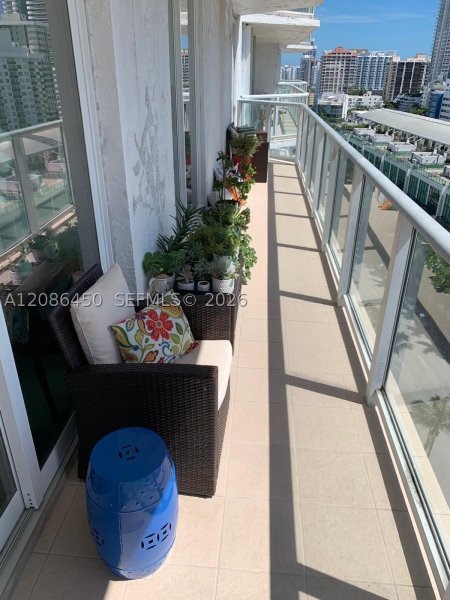 Condo for sale at Grandview 1606