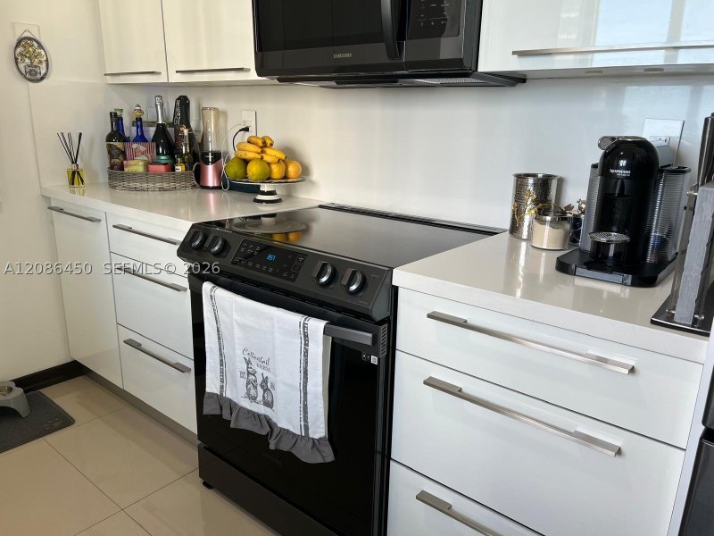 Condo for sale at Grandview 1606