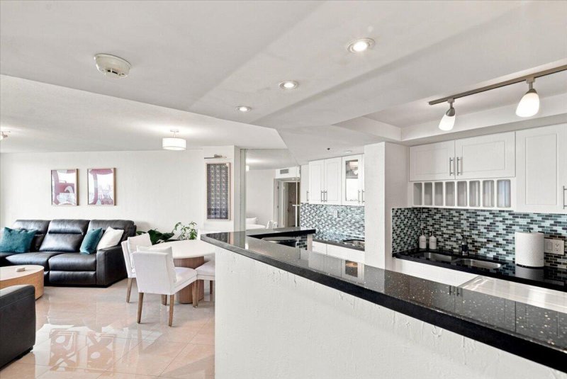 Property photo # 9