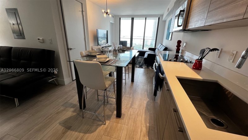 Apartment for rent at Hyde Midtown 1706A