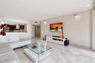 4000 Williams Island Apt #402