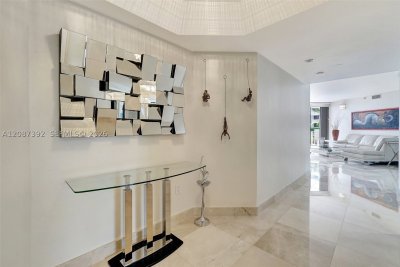 Comprar apartamento no 4000 Williams Island 402