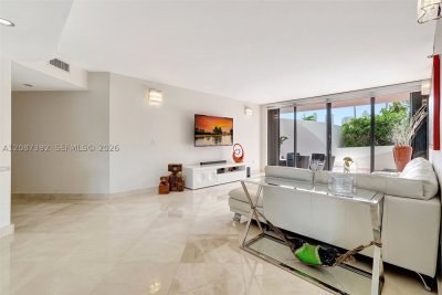 Comprar apartamento no 4000 Williams Island 402