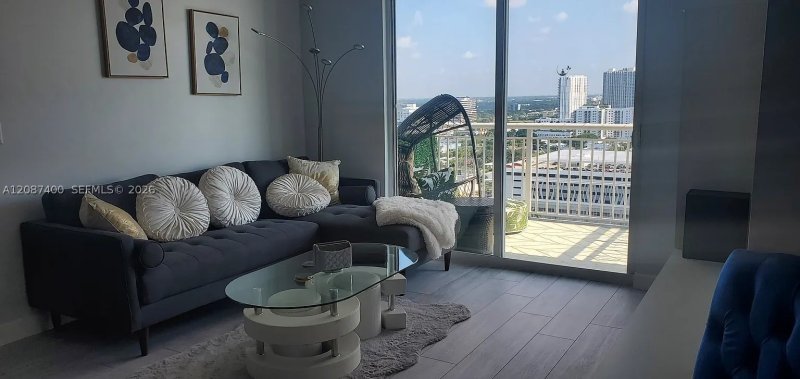 Comprar apartamento en 1800 Biscayne Plaza PH-10