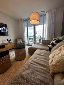 Comprar apartamento no Beachwalk R1108