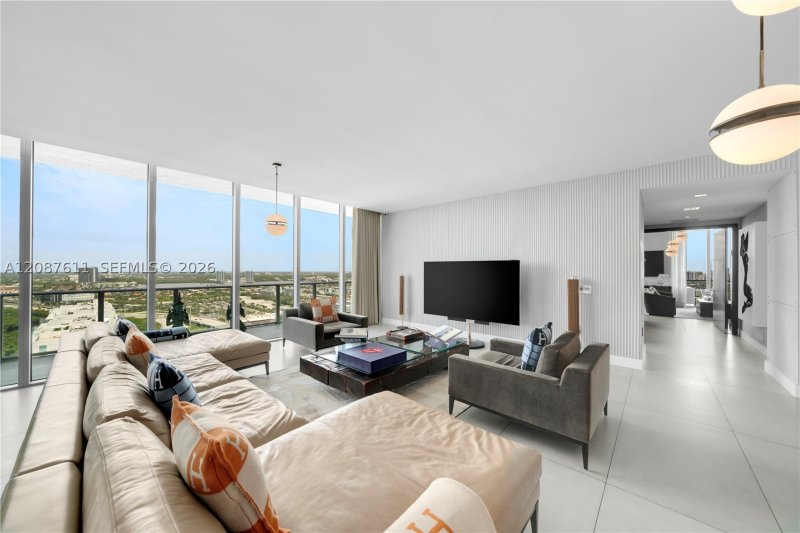 Apartment for rent at Parque Towers at St. Tropez 5-TS01